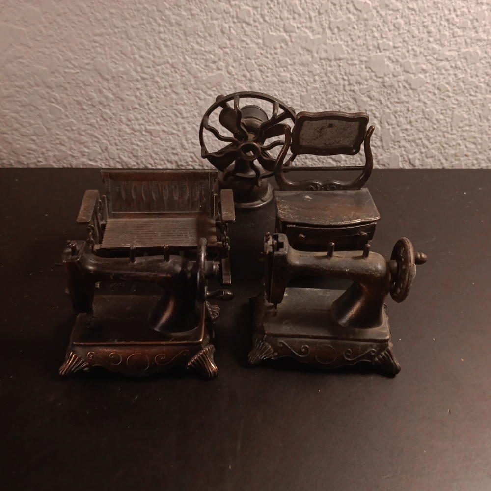 VTG Lot of 5pcs Durham Bronze & Brass 4" Miniature Furniture Set.